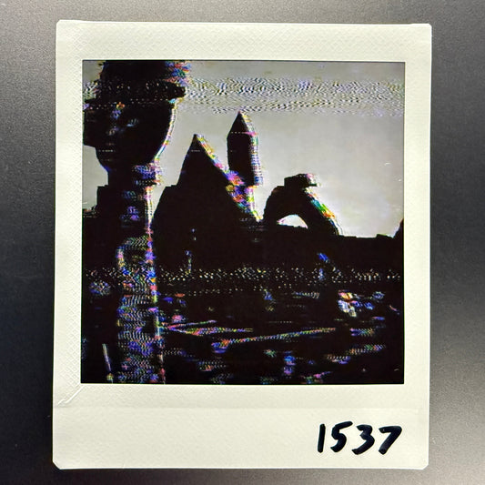 1537