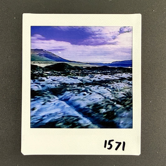 1571