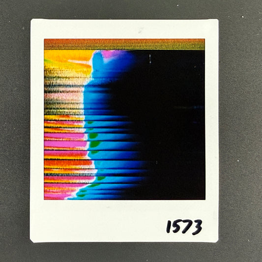 1573