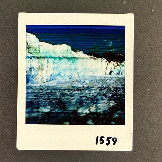 1559